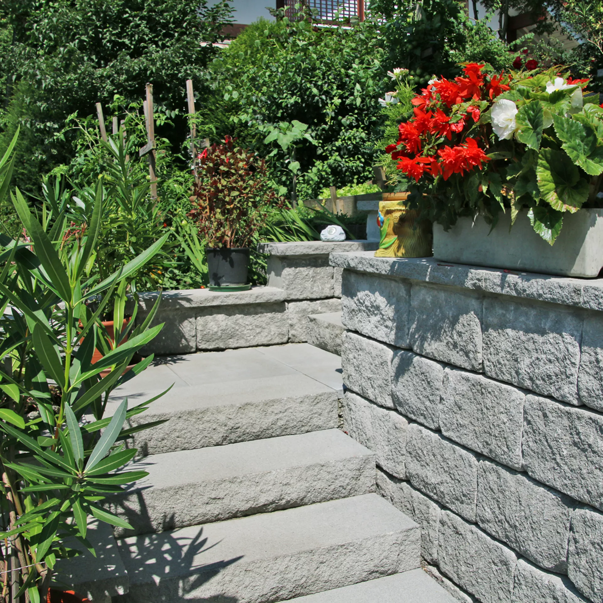 Marches d'escalier pleines SANTURO<sup>®</sup> chanfreinées  sablées
