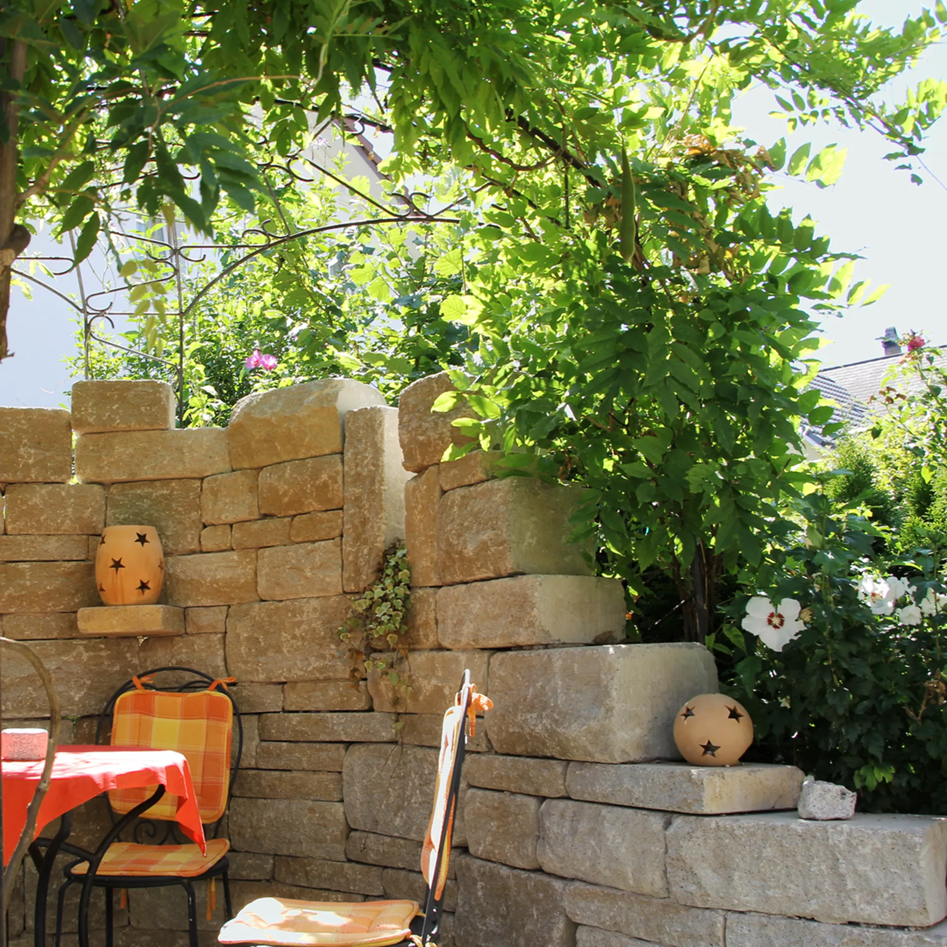 SANTURO<sup>®</sup> Landhausmauer