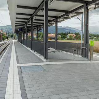 CARENA<sup>®</sup> Sicherheitsliniensteine