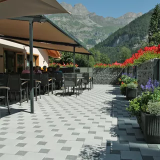 CLASSIC® Pflastersteine mit Nocken gefast glatt