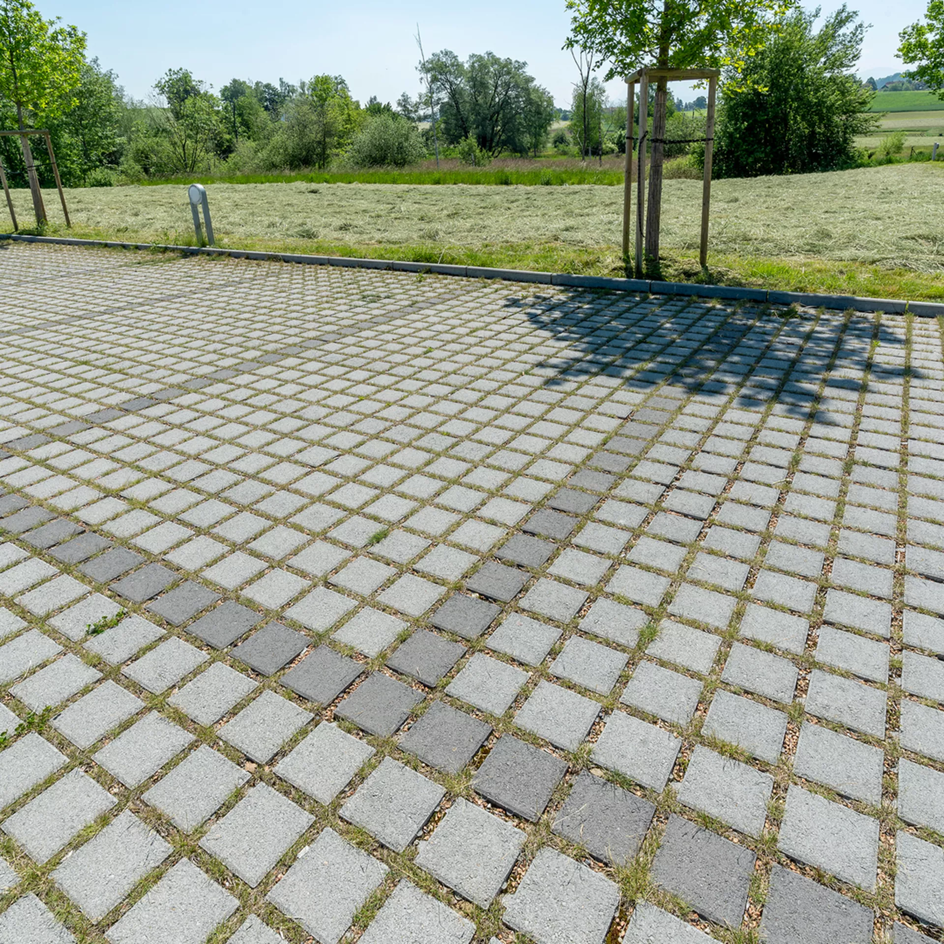 CLASSIC<sup>®</sup> RASEN Ökosteine gefast