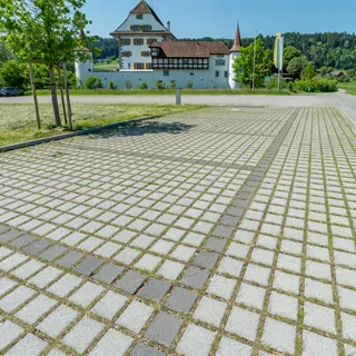 CLASSIC<sup>®</sup> RASEN Ökosteine gefast