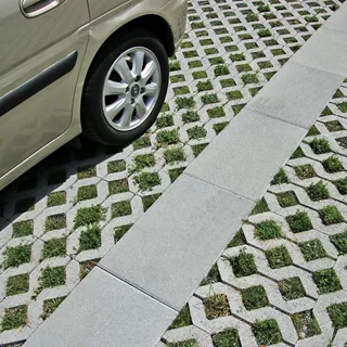 Schrittplatten mit Nocken